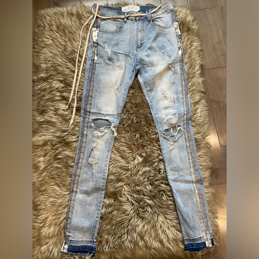 Koiiar Stripe Denim Slim Distressed Jeans 30”